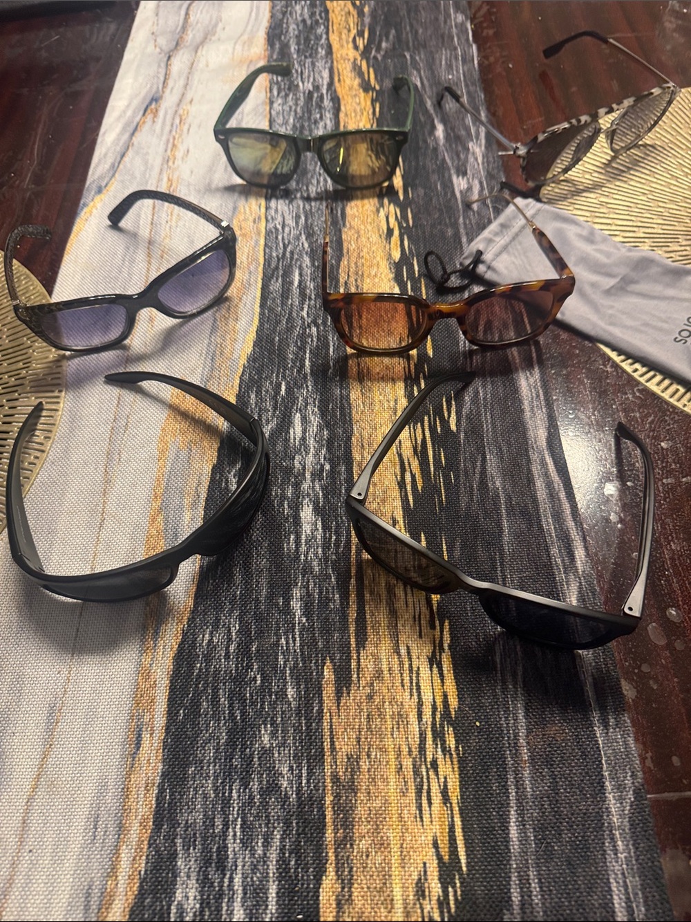 Sunglasses Multi brands (6) included